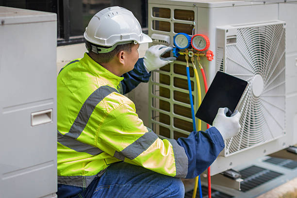 Professional Hvac Installation technician working in Breedsville, MI